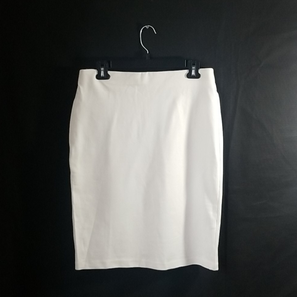 New Off White Skirt with Tags.